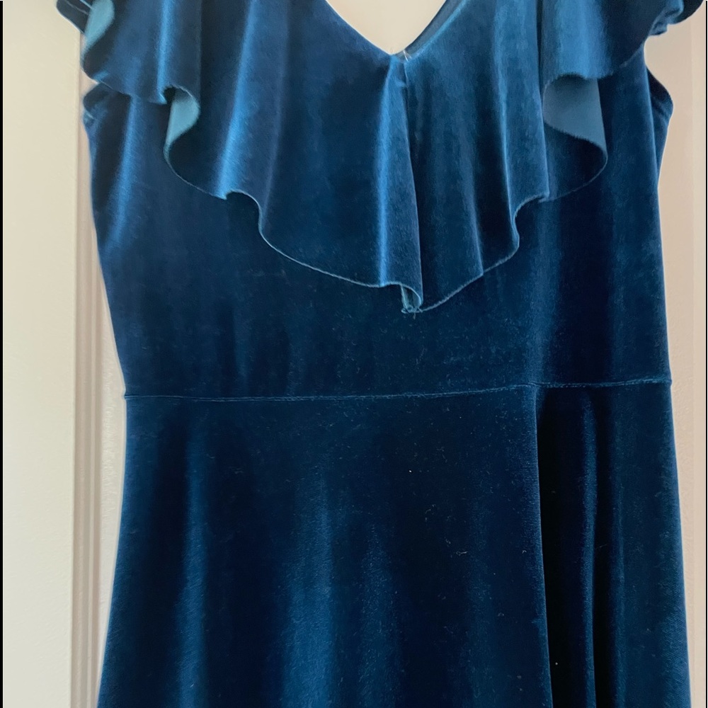 june & hudson Teal Velvet Midi Dress with Ruffle V-Neck - Picture 2 of 16